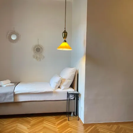 Mur Living Klein Daire Mureck